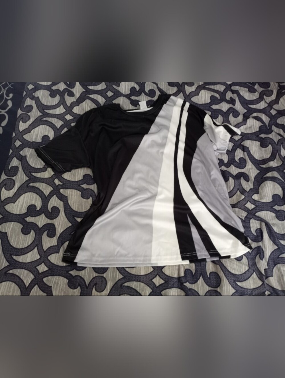 👠Plus Size Tshirt👠 - Picture 1 of 4